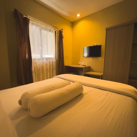 Mess Mt Haryono Motel Sampit Kültér fotó