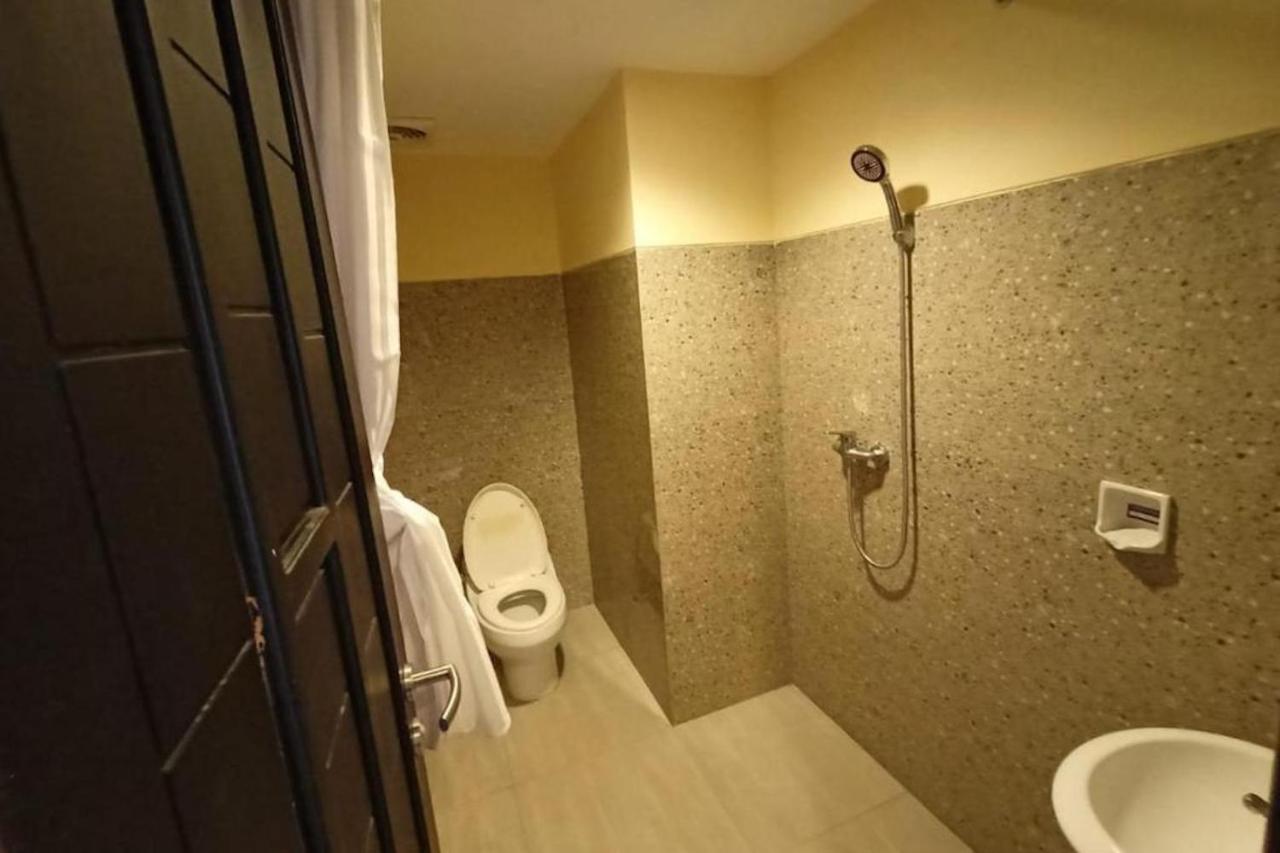 Mess Mt Haryono Motel Sampit Kültér fotó