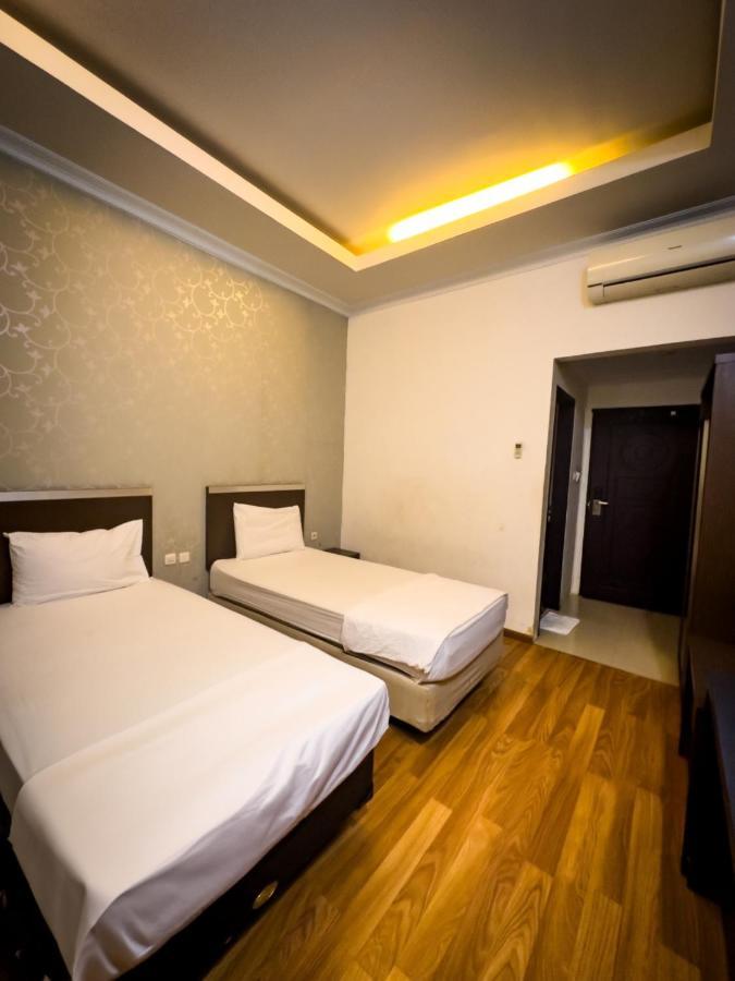 Mess Mt Haryono Motel Sampit Kültér fotó